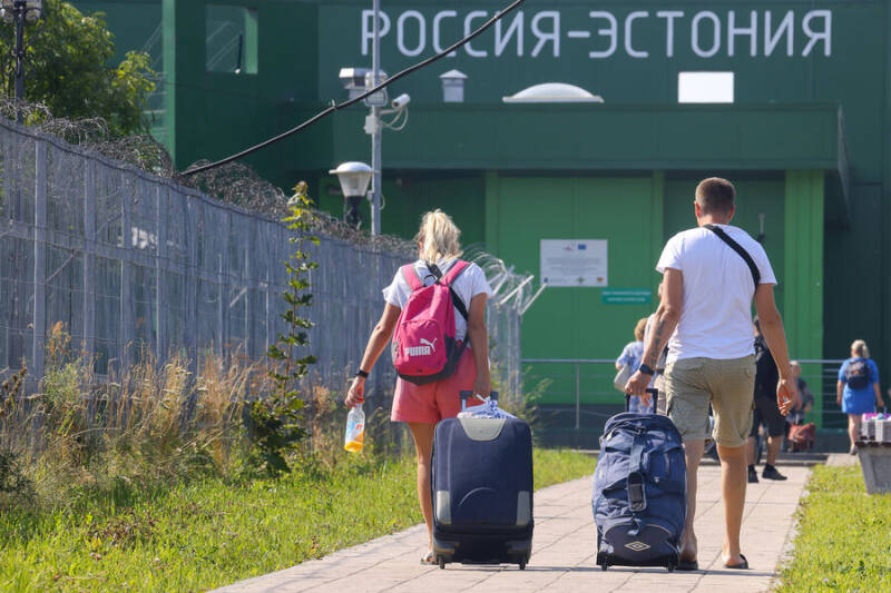 Эстония ввела таможенный контроль на границе с Россией ради соблюдения санкций